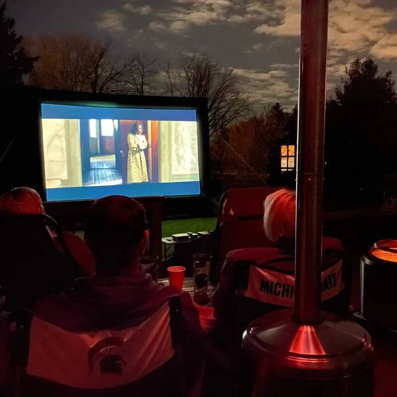 شاشة عرض عملاقة Iatable محمولة - مراجعة Home Cinema Projector Screen وسعره